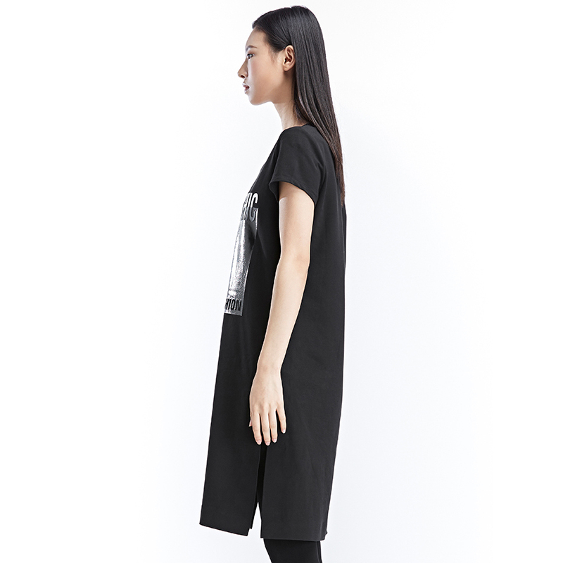 sdeer圣迪奥秋装黑白休闲字母胶印开叉短袖t恤连衣裙女