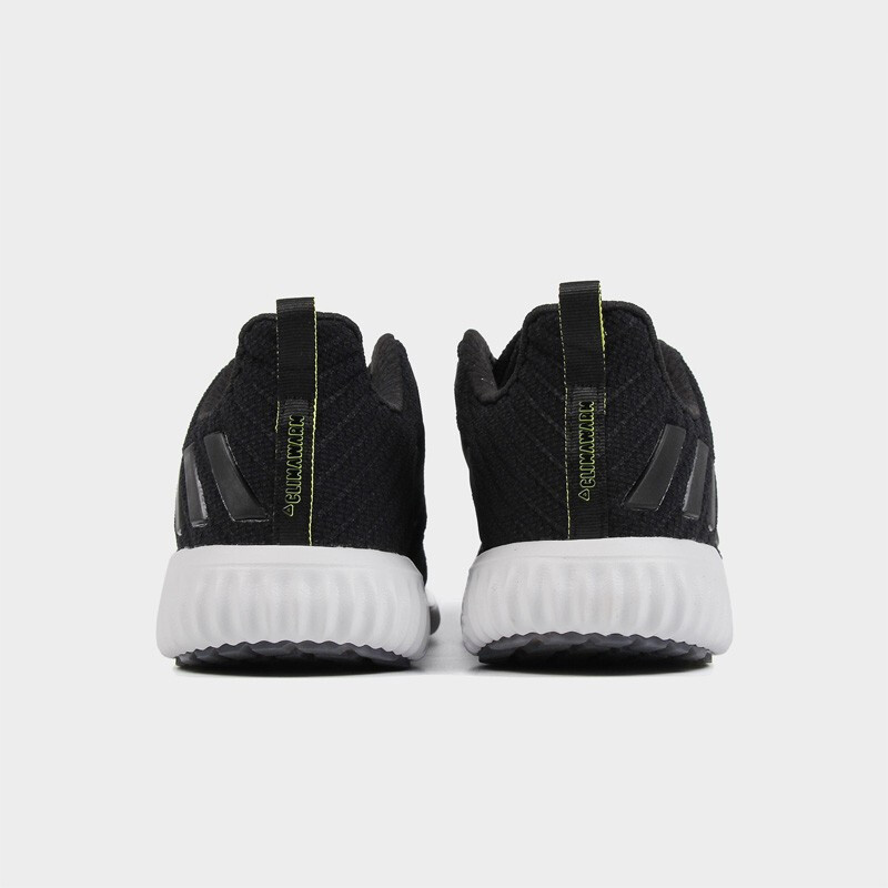阿迪达斯adidas跑步鞋
