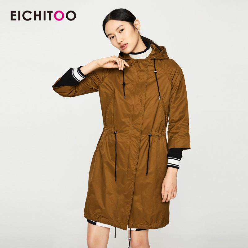 爱居兔秋女装深棕色连帽长款风衣