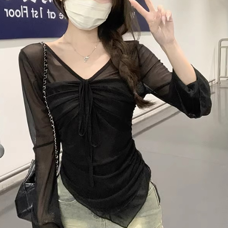系带v领防晒网纱长袖T恤女秋季新款纯欲风褶皱不规则修身短款上衣