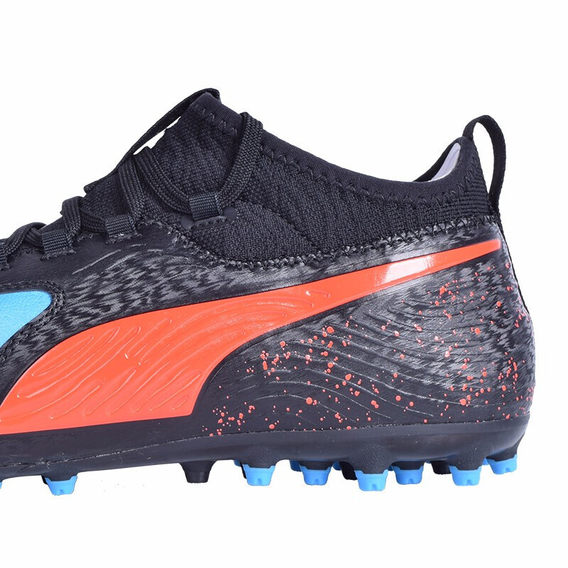 PUMA足球鞋ONE系列19.3MG人工足球鞋105614-01