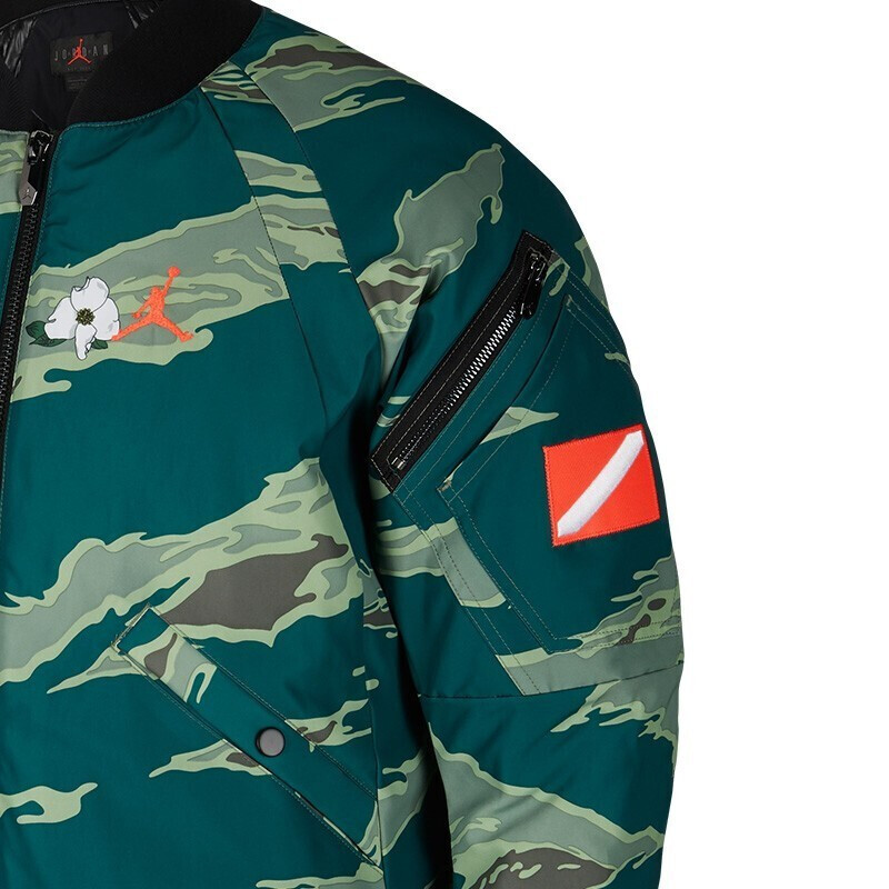 耐克（NIKE）男款Jordan运动服迷彩印花飞行夹克休闲外套AT9006-010