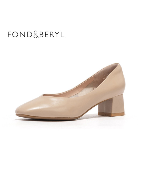 星期六(ST&SAT)旗下新款纯色方头粗跟单鞋子女FB01111008