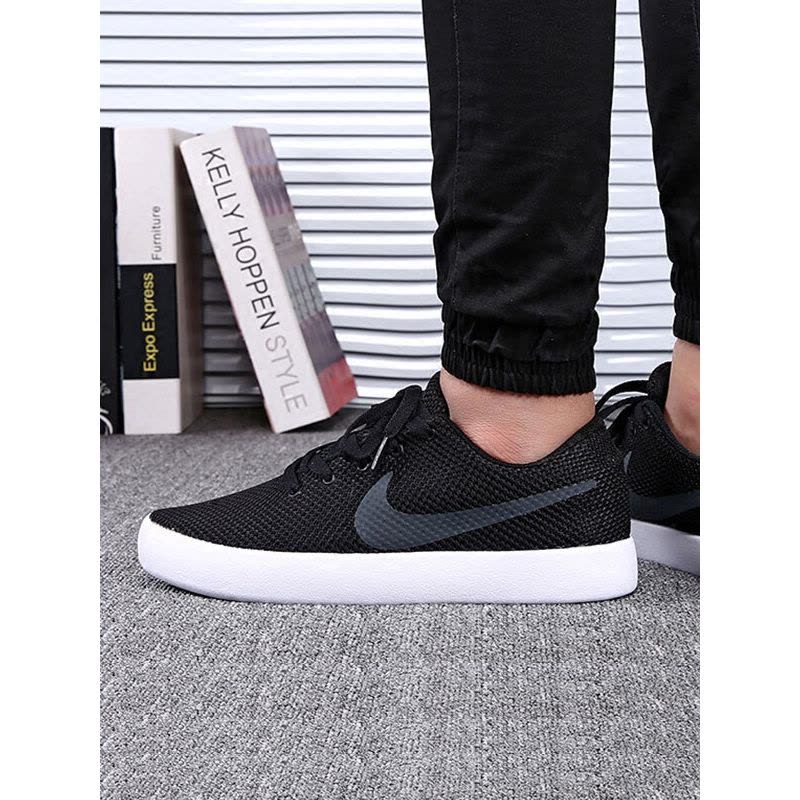 耐克（NIKE）男款轻便透气舒适运动鞋休闲鞋819810图片