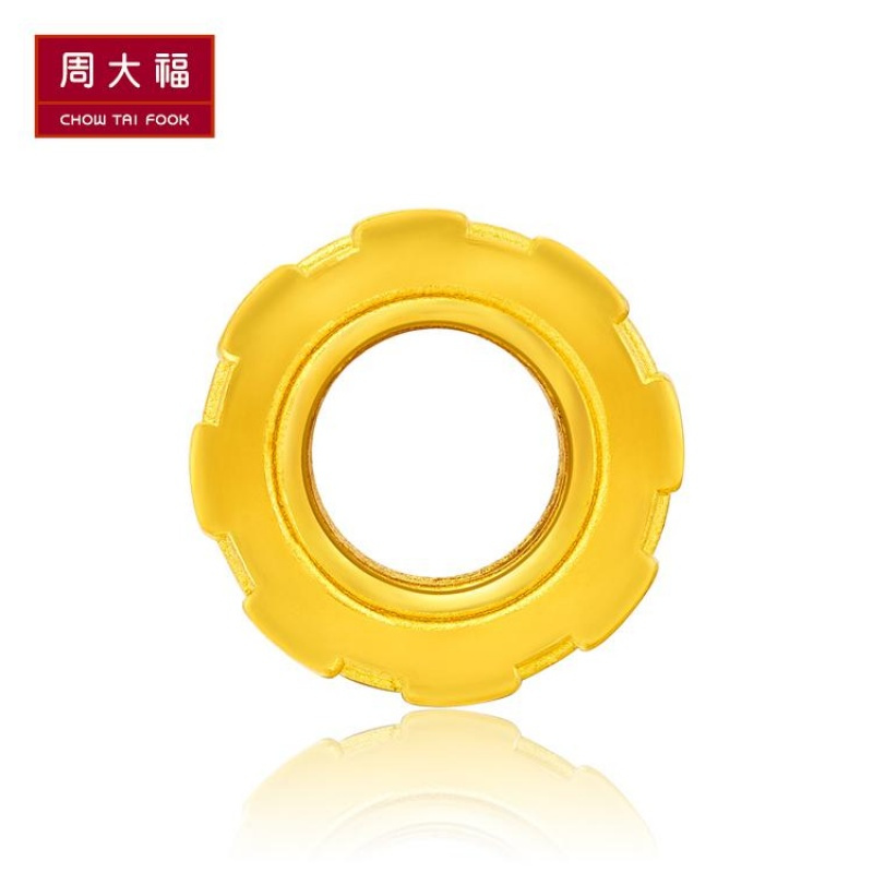 周大福珠宝友情图腾男士转运珠足金黄金吊坠R18085