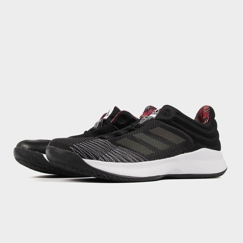 阿迪达斯adidas篮球鞋