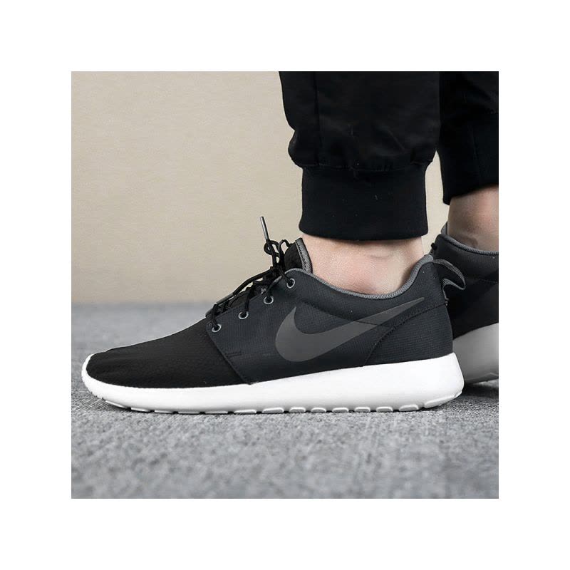 Nike耐克男鞋春季黑武士ROSHEONE网面跑步鞋-844687-004图片