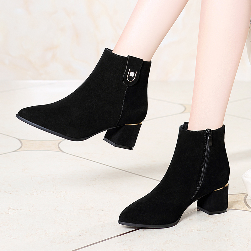 莱卡金顿 小短靴女秋季英伦风百搭短筒皮靴高跟鞋黑色粗跟瘦瘦靴潮