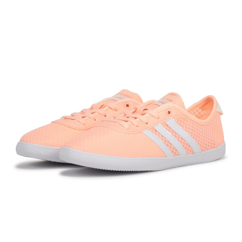 阿迪达斯adidas 女子透气轻便 运动休闲鞋板鞋B74699