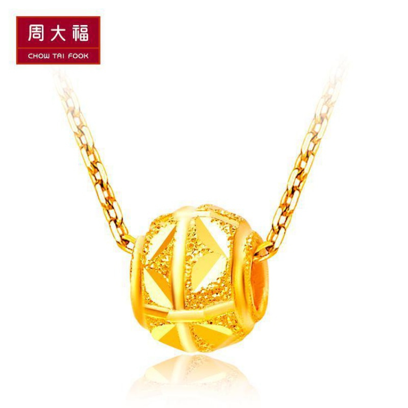 周大福路路通转运珠足金金吊坠多款甄品计价f219139工费48元
