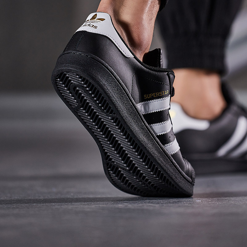 adidas阿迪达斯三叶草男子板鞋SUPERSTAR贝壳头休闲鞋B27136