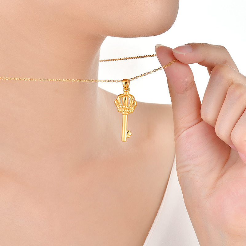 黄金码头黄金皇冠钥匙吊坠女3d硬金项链挂坠足金999黄金坠子节日礼物