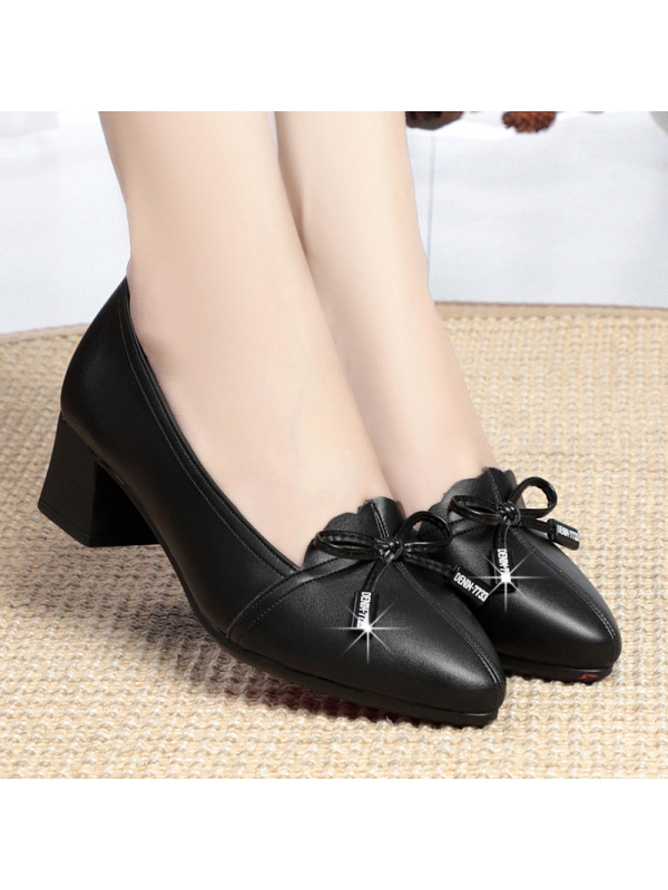 妈妈鞋单鞋女年新款春秋季黑色皮鞋粗跟中跟单鞋软底女皮鞋