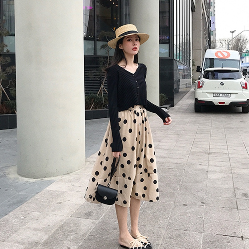 如熙很仙的复古高腰a字波点半身裙女中长款抖音仙女裙子