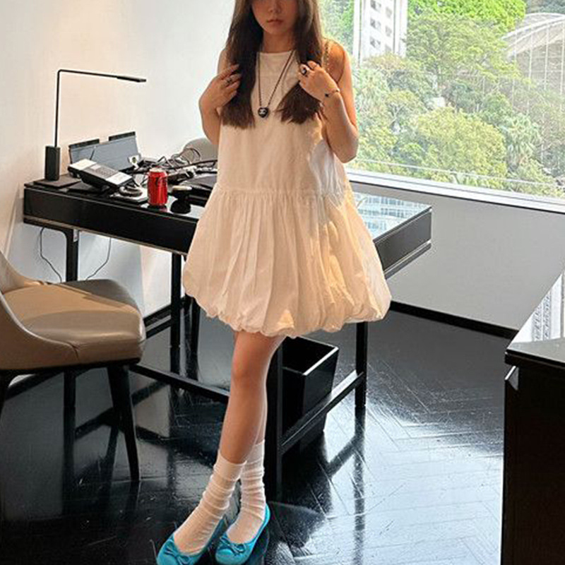 韩系黑色无袖背心连衣裙女夏季温柔风气质裙子宽松百搭花苞短裙子