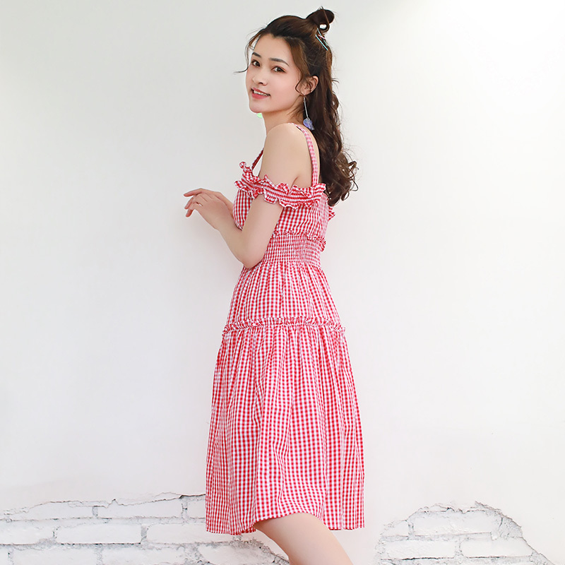 依尚街区时尚女装a字裙吊带露肩修身气质连衣裙法式桔梗裙少女潮