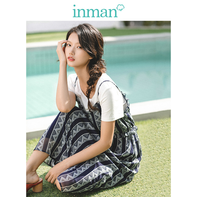 茵曼裙子女2019夏季新款文艺复古印花吊带收腰连衣裙两件套雪纺