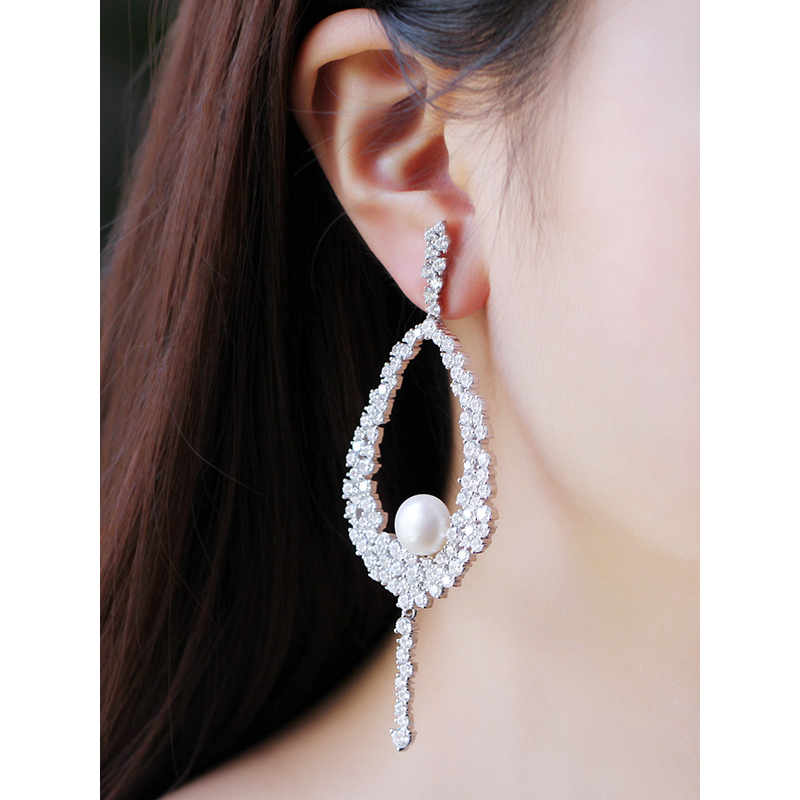 apmmonaco单只花形珍珠耳环925银耳饰女士穿孔耳钉垂坠奢华贵族首饰品