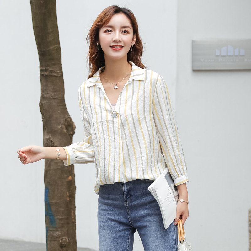 芊艺宽松v领衬衫女2019秋装韩版新款条纹衬衣学生七分袖上衣10377