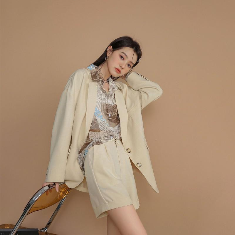 OtherMix法式温柔西装IP联名2021年新款春季韩版设计感小众外套女