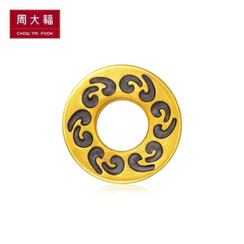周大福赵丽颖同款电黑徽章转运珠黄金坠R多款 R20611