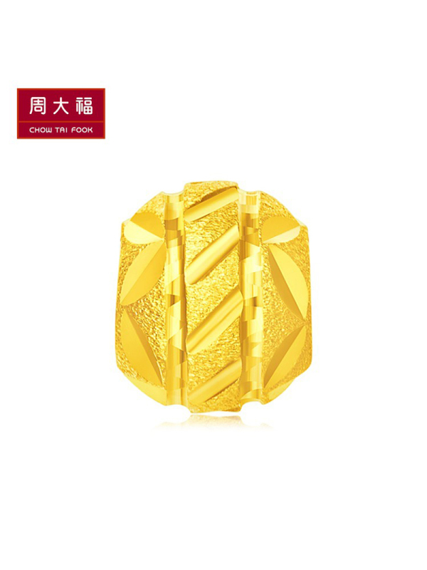 礼品新品周大福几何图案转运珠足金黄金坠计价F212048