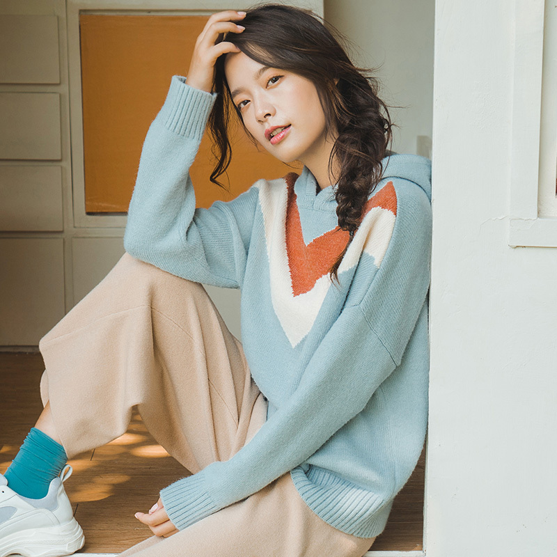 茵曼秋装新款文艺范撞色宽松卫衣式连帽套头毛衣女小清新甜美