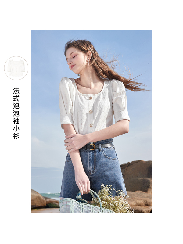 三彩2021春季新款甜美纯色短款上衣女法式方领泡泡袖小衫甜美淑女
