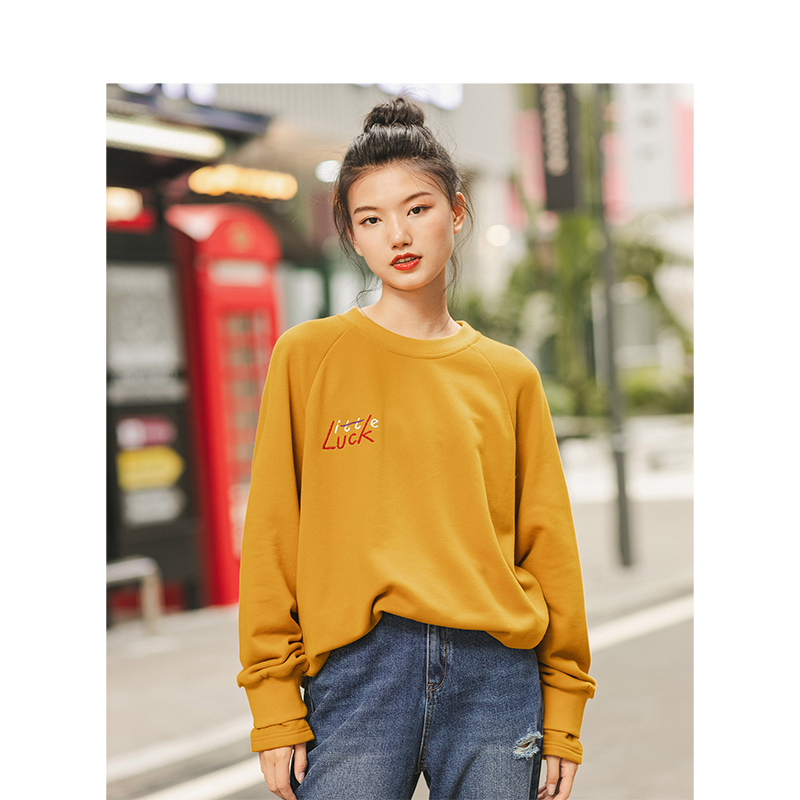 茵曼卫衣女2019秋季新款套头圆领文艺纯色字母绣花宽松版长袖上衣