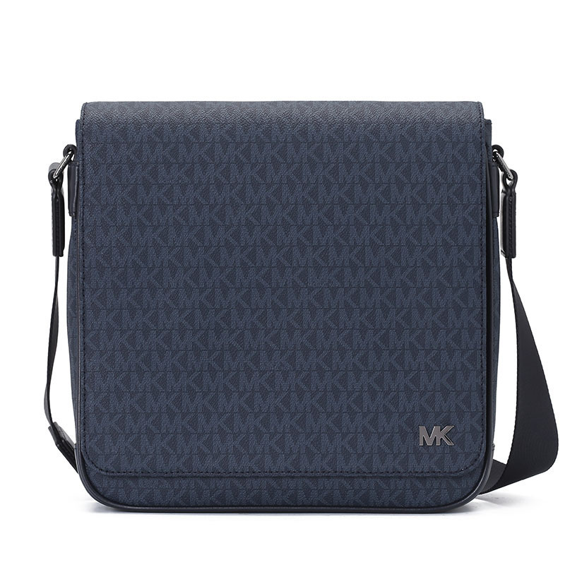 MK Jet Set Mens 邮差斜挎包 中号 印花LOGO款