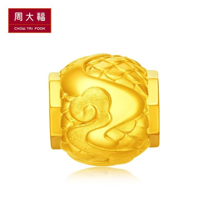 周大福光沙祥云挂坠转运珠足金黄金吊坠R20100