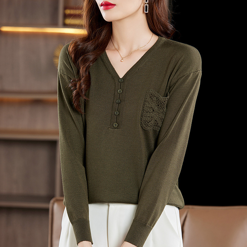 春秋新款时尚v领针织衫女宽松显瘦毛衣洋气保暖打底衫妈妈装上衣