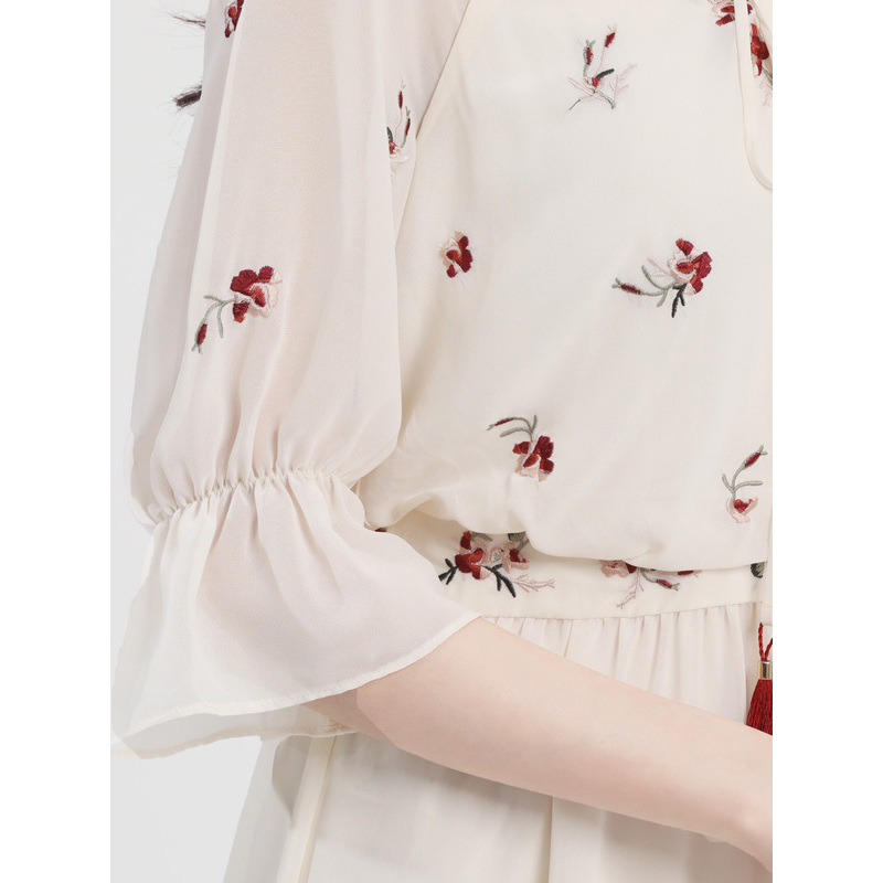 服装鞋帽>女装>连衣裙>丝柏舍>丝柏舍连衣裙>800_800