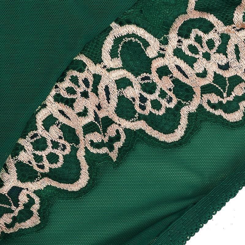 刺绣蕾丝花边性感提臀女士背心款文胸配套中腰内裤图片