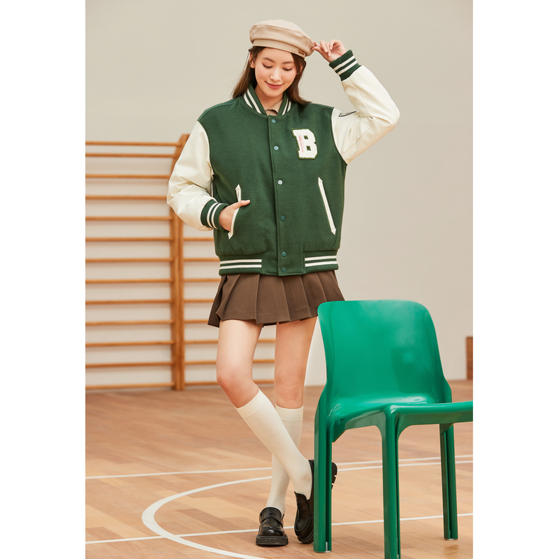 波司登2022新款羽绒服美式复古棒球服时尚字母印花休闲情侣款
