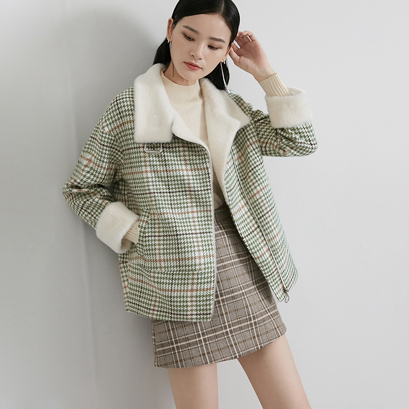 晚白2020冬季新品时尚千鸟格休闲毛领通勤常规款拉链大衣外套女