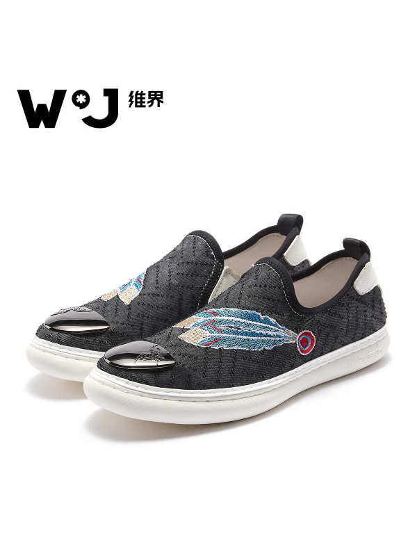 维界男鞋懒人一脚蹬社会小伙鞋子网红同款平底绣花布艺时尚帆布鞋