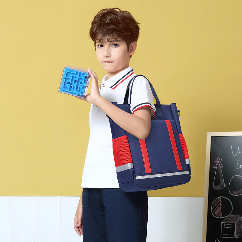 第九城（V.NINE） 补习袋小学生男女孩儿童英伦手拎袋大容量斜挎包补课包