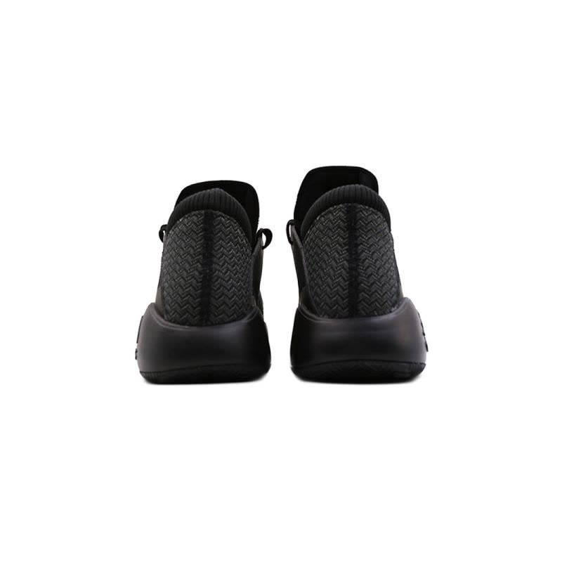 阿迪达斯运动鞋 新款男子缓震耐磨基础训练场上实战篮球鞋BB9303图片