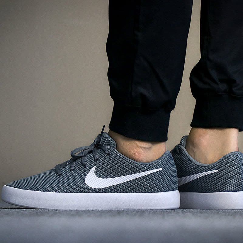耐克（NIKE）男款轻便透气舒适运动鞋休闲鞋819810图片