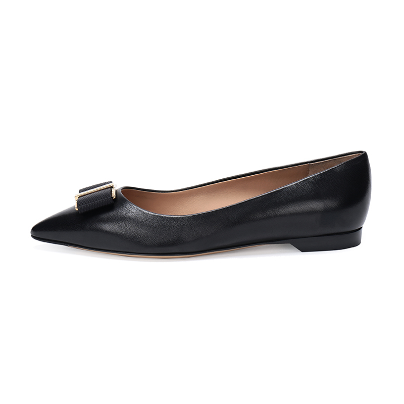 Salvatore Ferragamo 萨瓦托·菲拉格慕 女士牛皮饰蝴蝶结平底船鞋 0672829