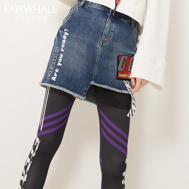 马克华菲女装2019春新机车街头潮流印花织带字母牛仔短裙