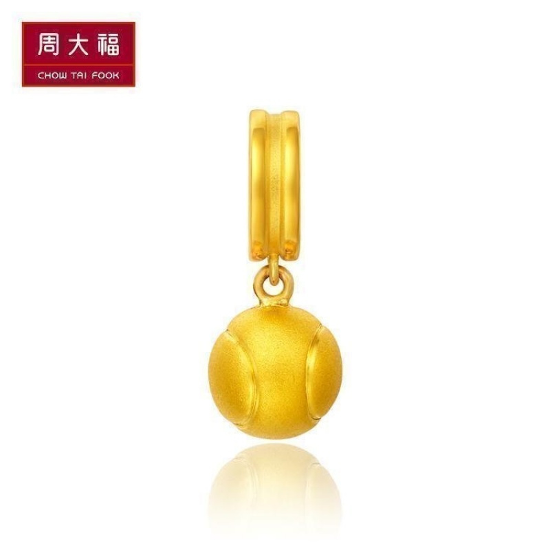 周大福珠宝首饰运动达人网球转运珠黄金吊坠R19095