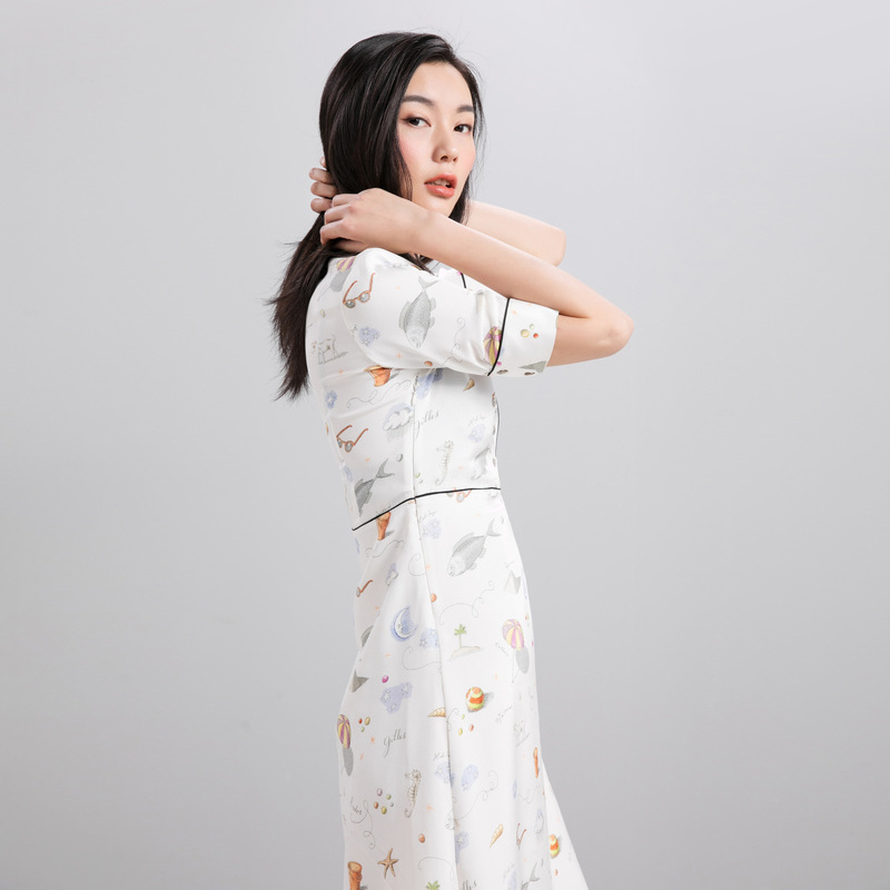 ERDOS 春夏睡衣风Letan插画印花纽扣短袖及膝芽边镶条真丝连衣裙