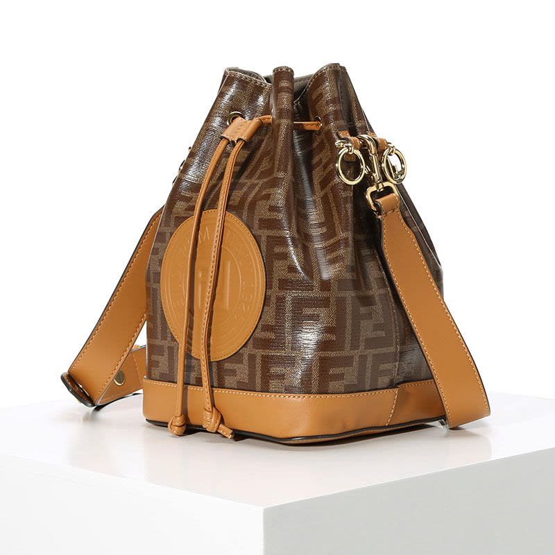 预订 FENDI芬迪 MON TRESOR水桶包 FF标识老花款8BT298金扣图片