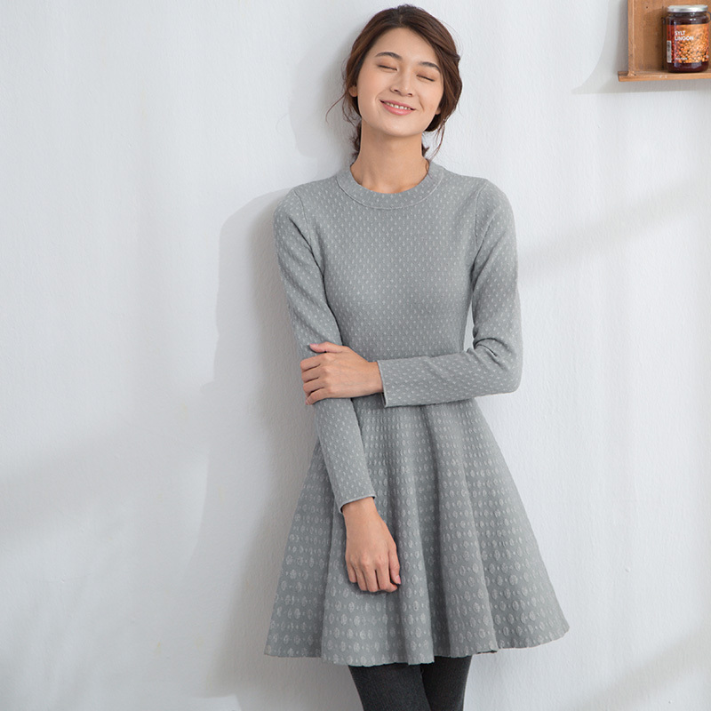 茵曼女装冬装新款简约净色长袖连衣裙高腰a字裙短裙