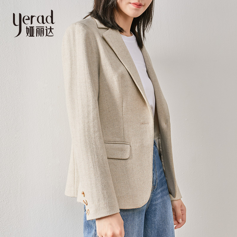 娅丽达女装韩版西装外套女2019秋季新款宽松休闲短款女士上衣I7514