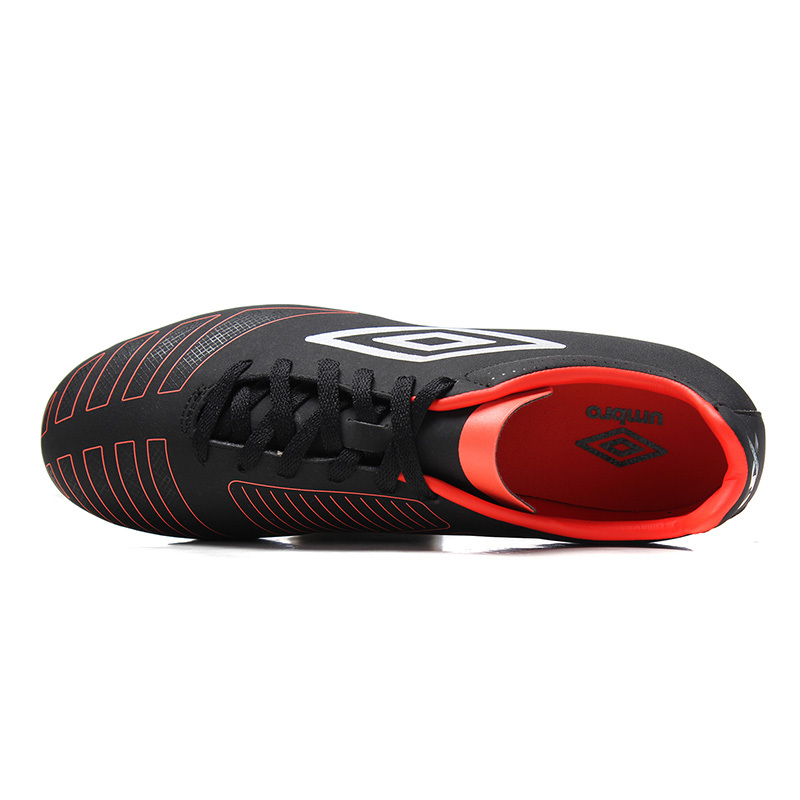 茵宝umbro足球鞋