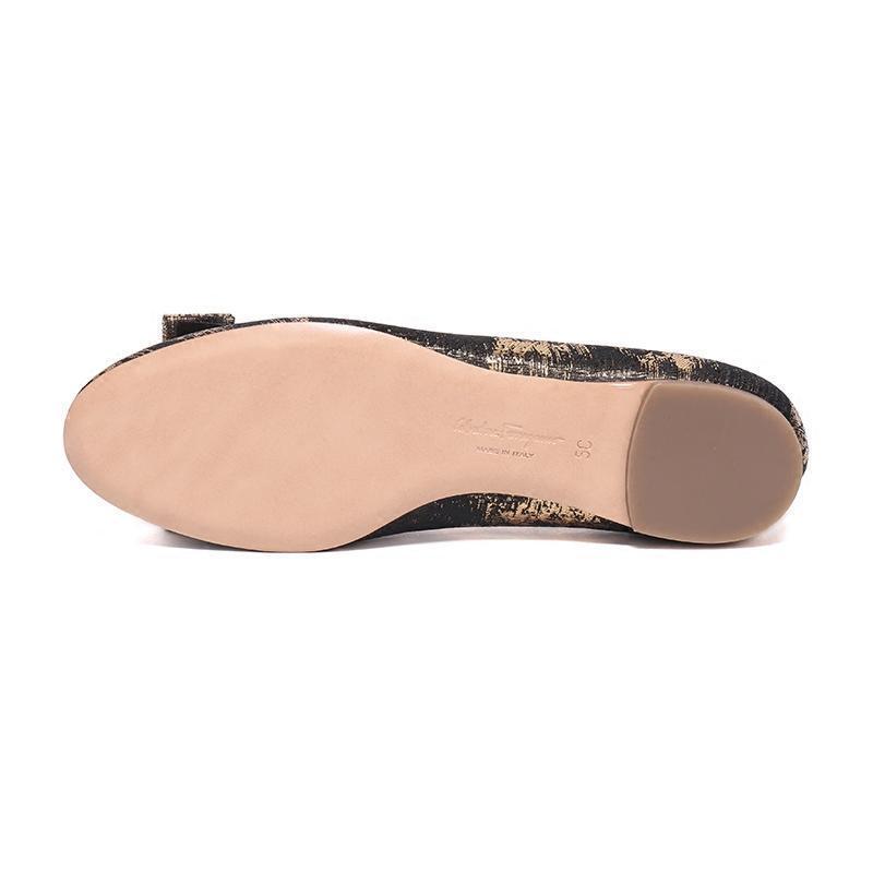 Salvatore Ferragamo 萨瓦托·菲拉格慕 女士织物平底船鞋 0685485 C