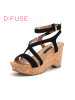 D：Fuse/迪芙斯绒面羊皮交叉细带防水台高坡跟女鞋凉鞋DF62111073